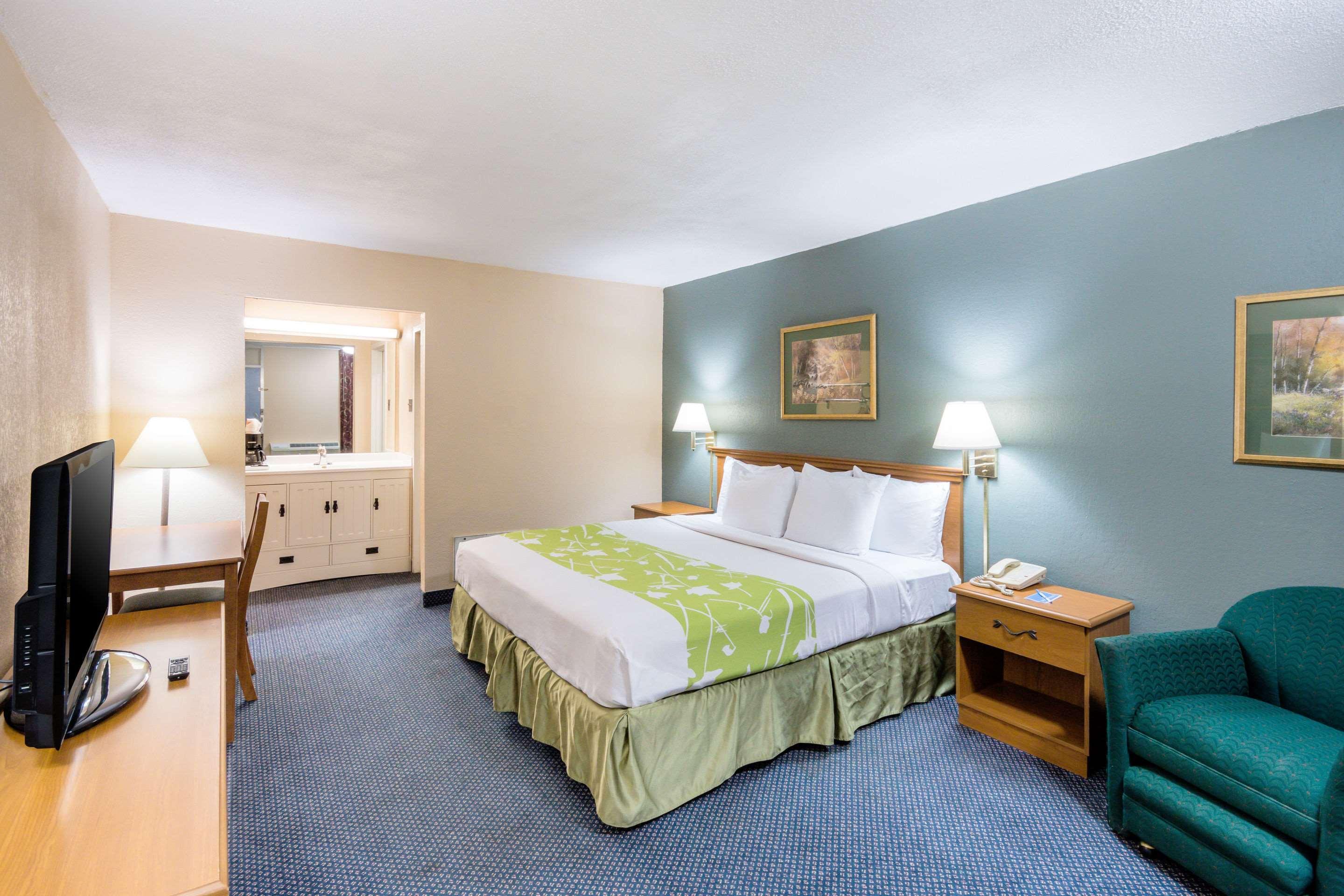 Rodeway Inn And Suites Portsmouth Εξωτερικό φωτογραφία