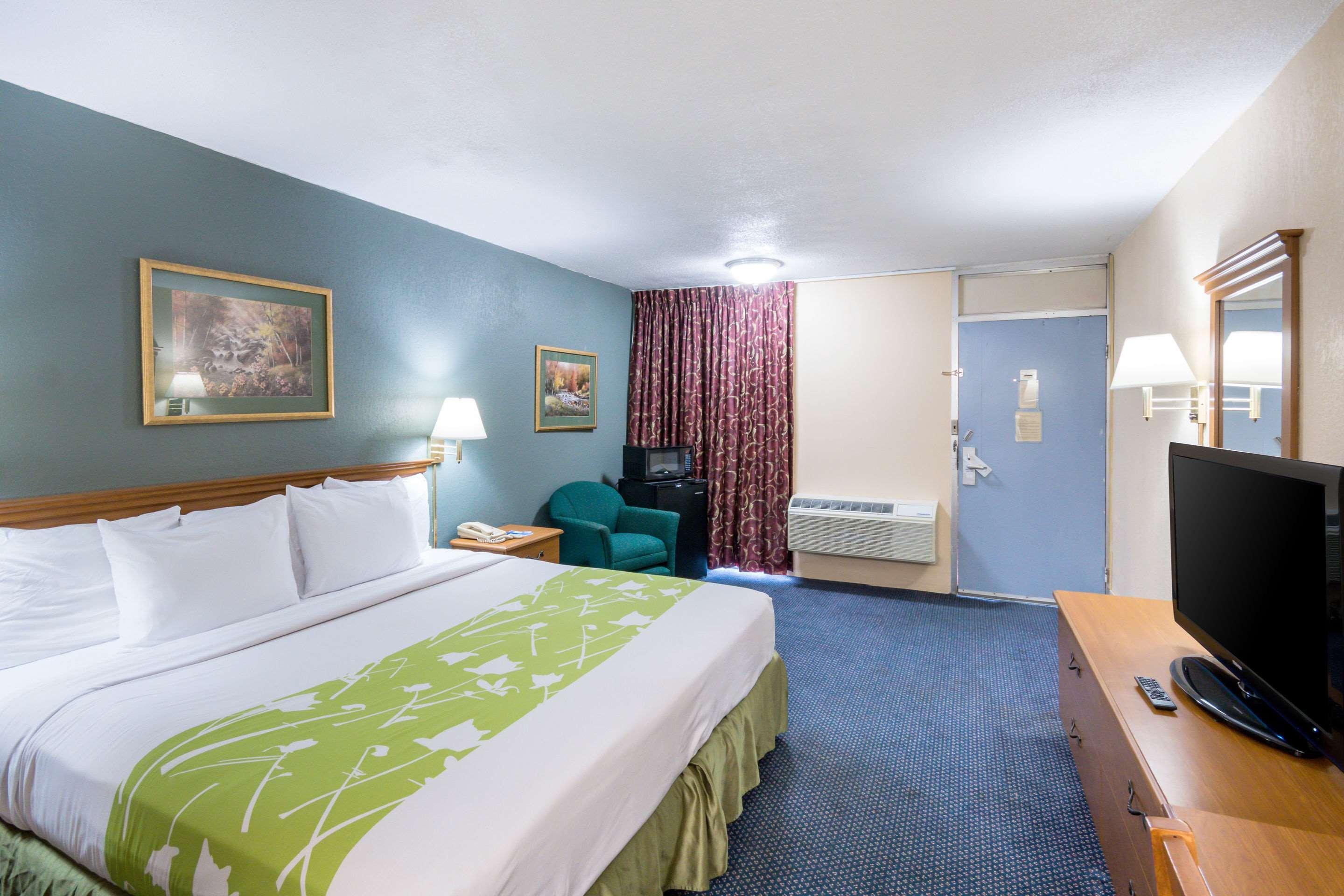 Rodeway Inn And Suites Portsmouth Εξωτερικό φωτογραφία