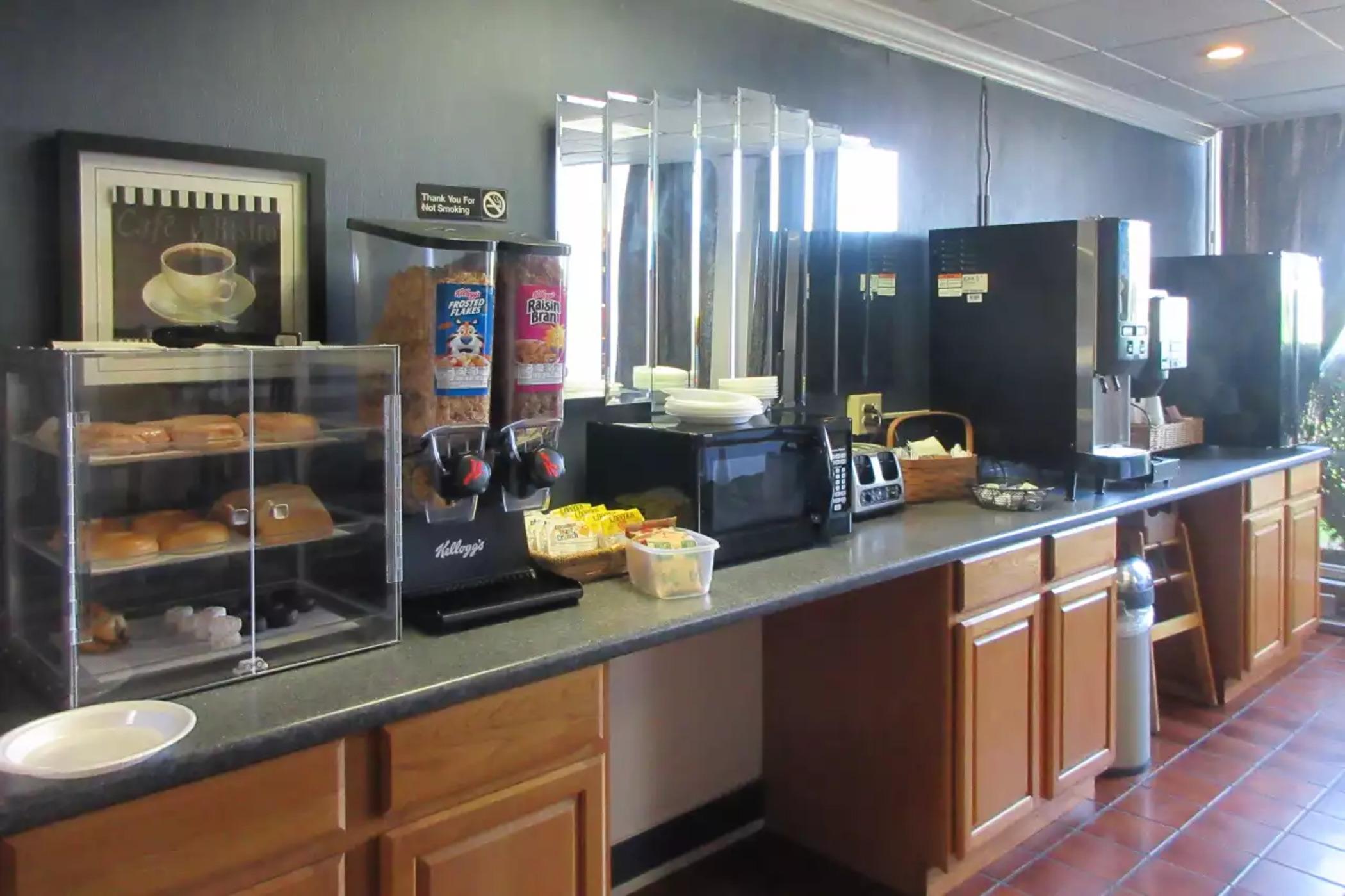 Rodeway Inn And Suites Portsmouth Εξωτερικό φωτογραφία