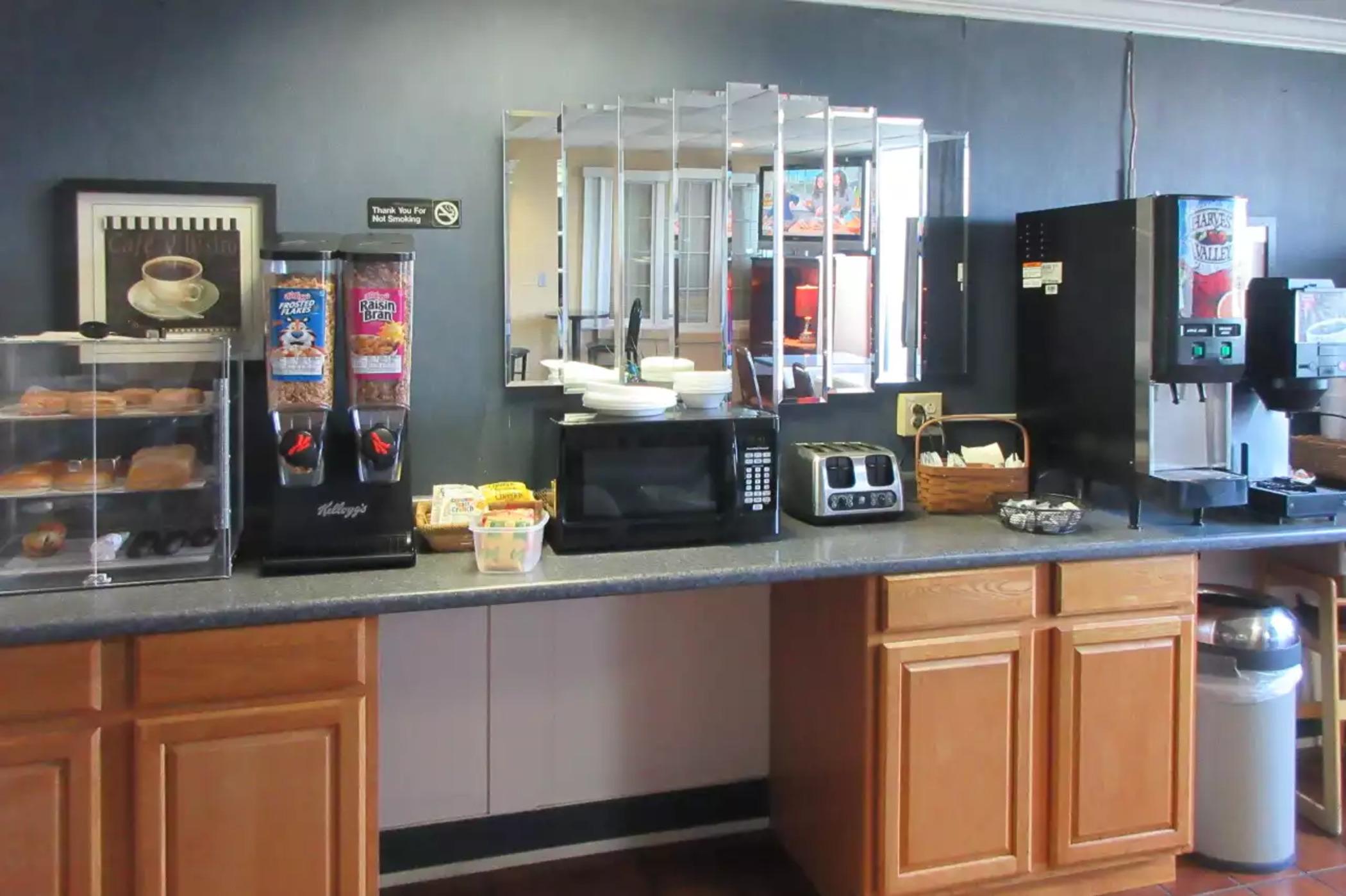 Rodeway Inn And Suites Portsmouth Εξωτερικό φωτογραφία