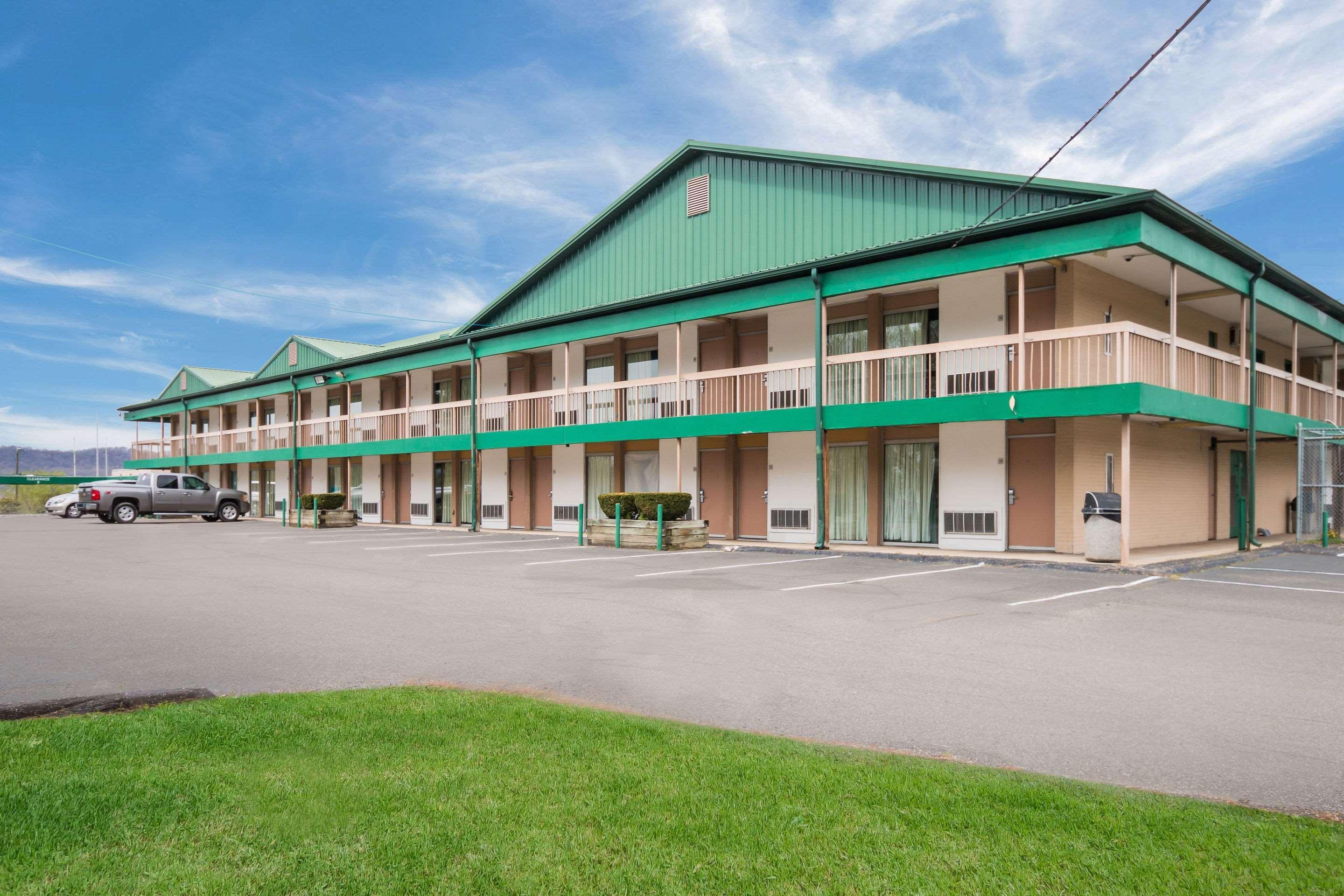 Rodeway Inn And Suites Portsmouth Εξωτερικό φωτογραφία