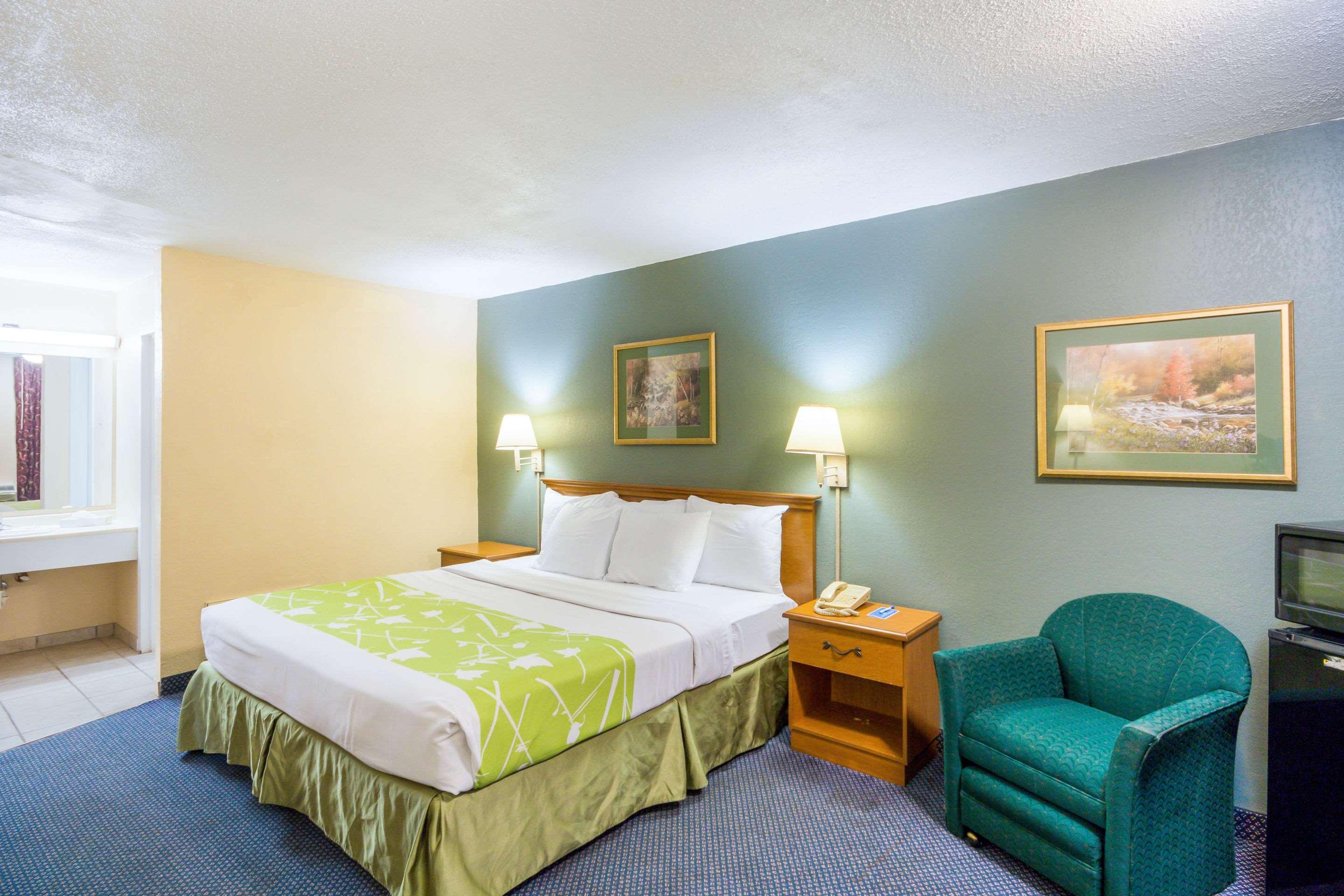 Rodeway Inn And Suites Portsmouth Εξωτερικό φωτογραφία