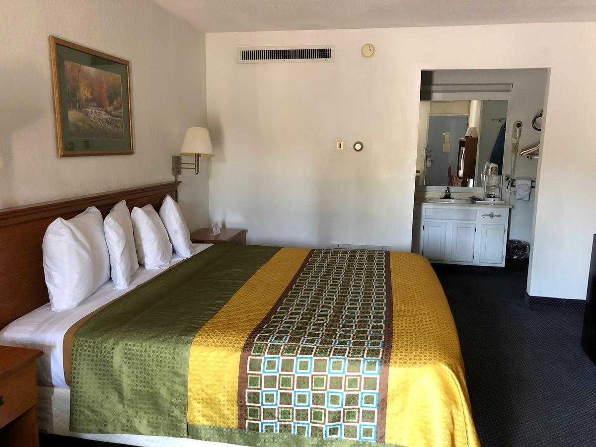 Rodeway Inn And Suites Portsmouth Εξωτερικό φωτογραφία