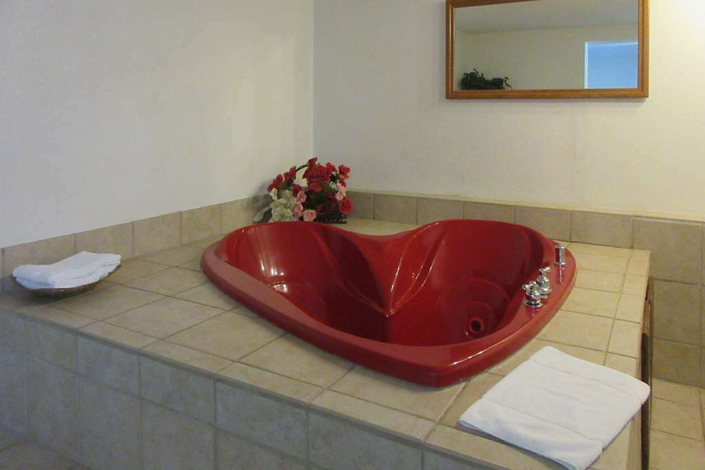 Rodeway Inn And Suites Portsmouth Δωμάτιο φωτογραφία